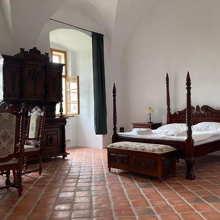 Zamek Kolstejn - Hotel Chateau Goldenstein Branná Екстериор снимка