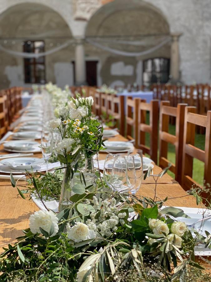 Zamek Kolstejn - Hotel Chateau Goldenstein Branná Екстериор снимка