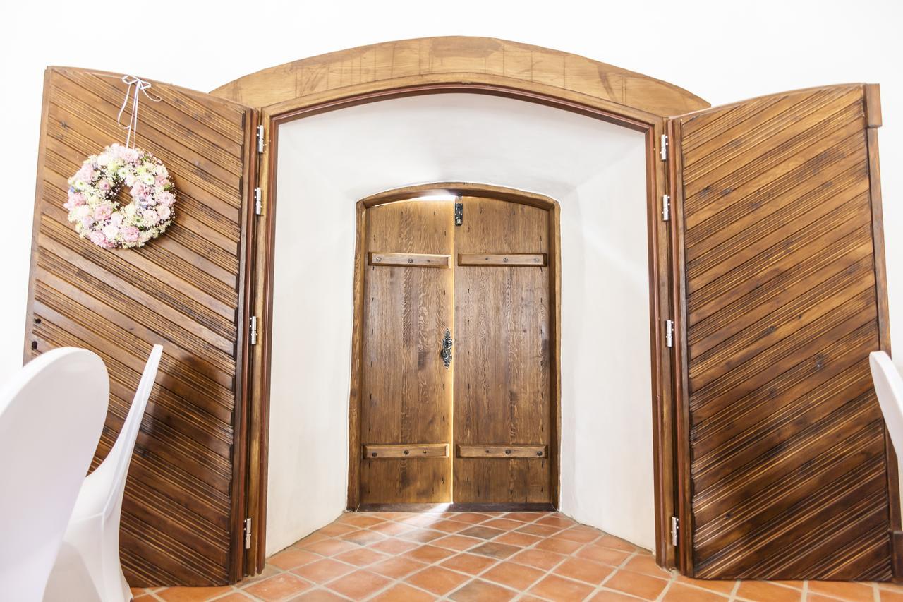 Zamek Kolstejn - Hotel Chateau Goldenstein Branná Екстериор снимка